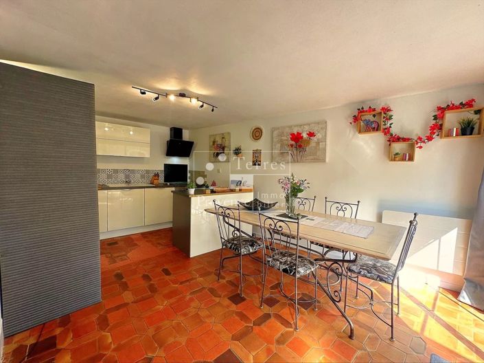 Image No.13-2 Bed House for sale