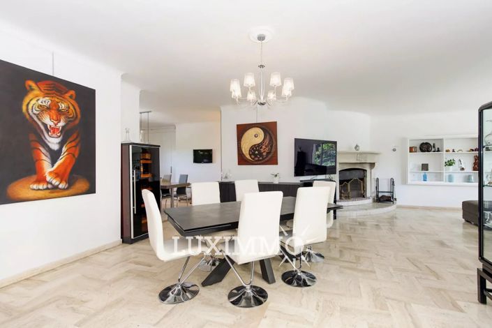 Image No.5-5 Bed House for sale