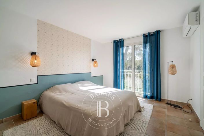 Image No.7-4 Bed House for sale