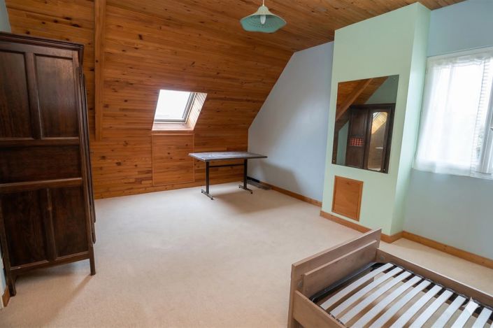 Image No.10-3 Bed House for sale