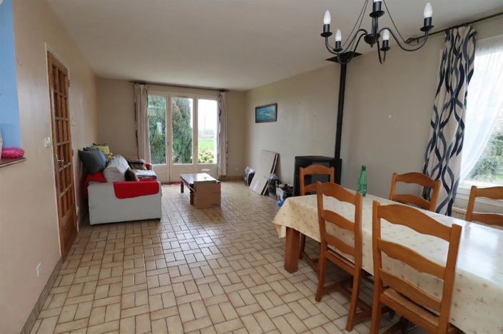 Image No.3-3 Bed House for sale