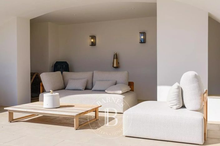 Image No.11-4 Bed House for sale