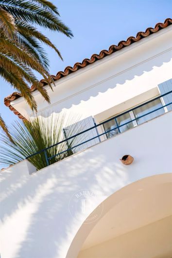 Image No.3-4 Bed House for sale