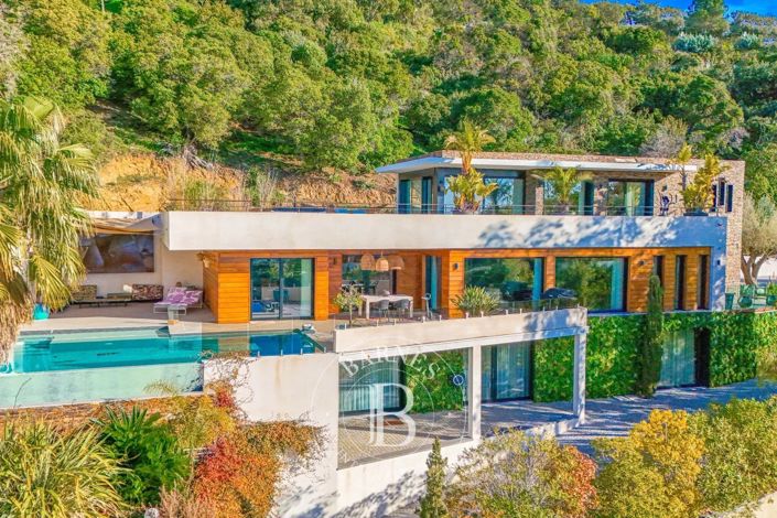 Image No.18-3 Bed House for sale