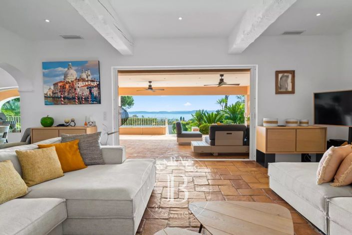 Image No.4-4 Bed House for sale