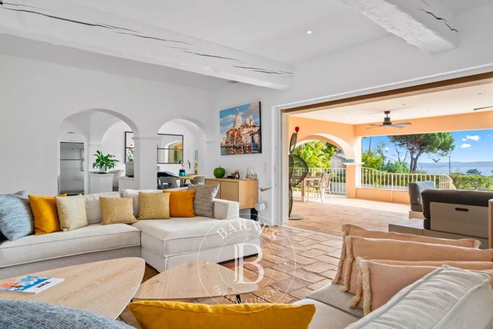 Image No.5-4 Bed House for sale