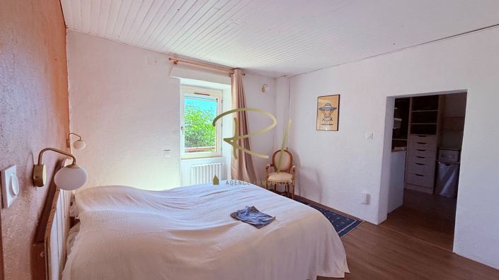 Image No.9-3 Bed House for sale