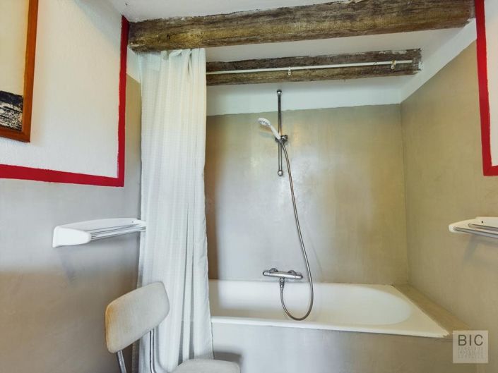 Image No.11-6 Bed House for sale