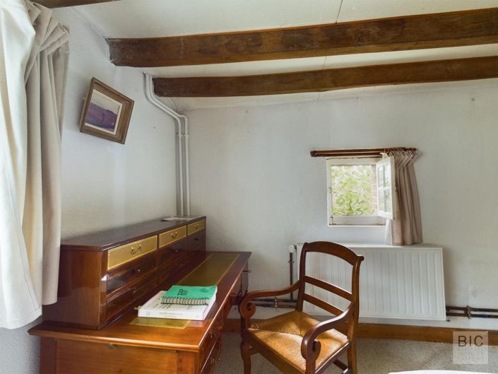 Image No.15-6 Bed House for sale