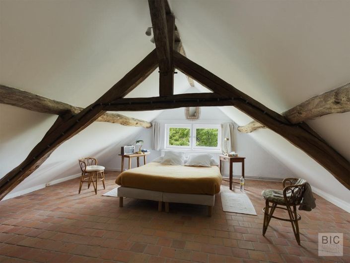 Image No.18-6 Bed House for sale