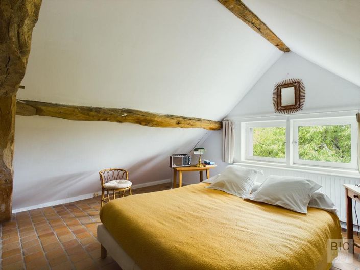 Image No.19-6 Bed House for sale