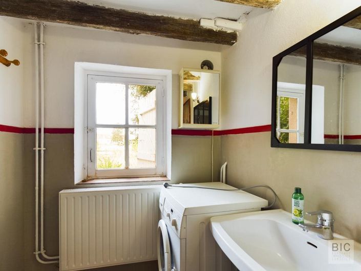 Image No.9-6 Bed House for sale