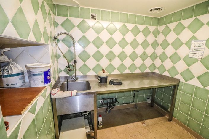 Image No.18-3 Bed House for sale