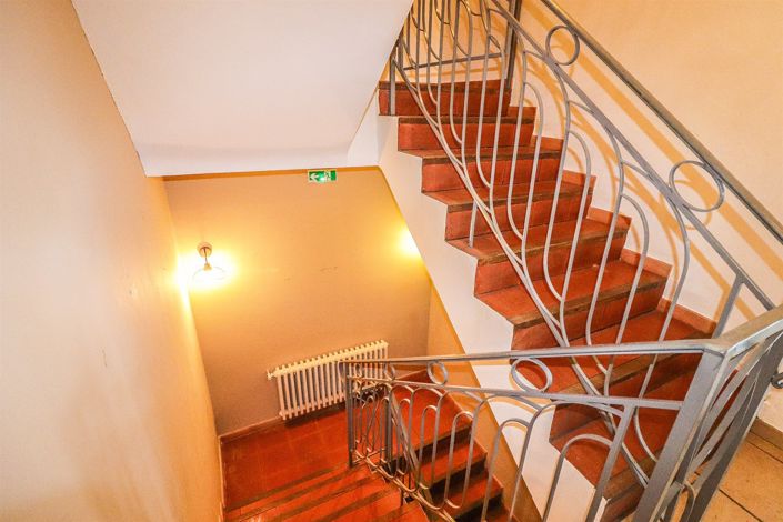 Image No.20-3 Bed House for sale