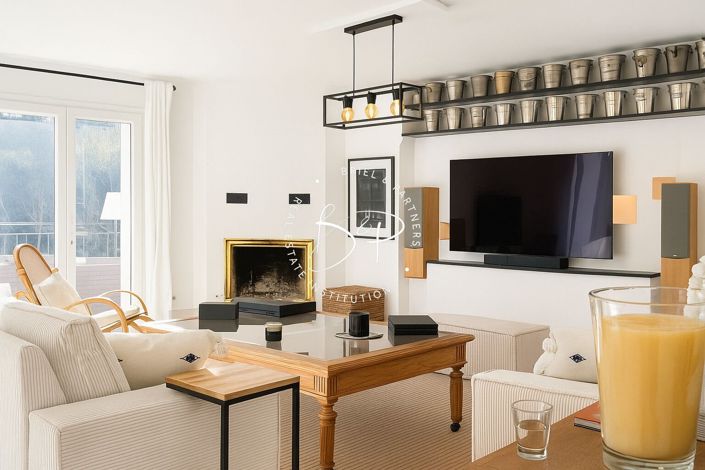 Image No.6-6 Bed House for sale