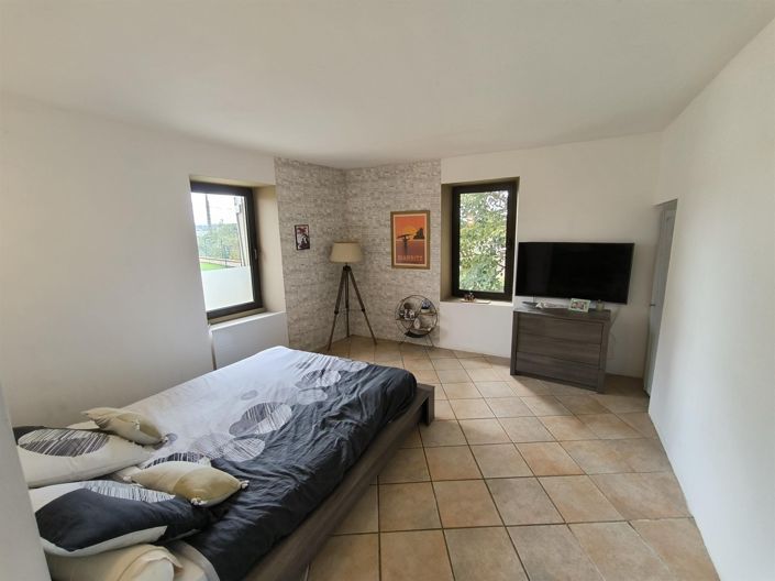 Image No.11-4 Bed House for sale