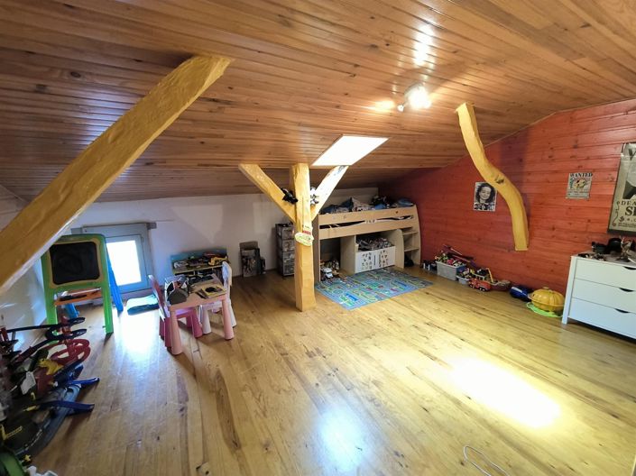 Image No.12-4 Bed House for sale