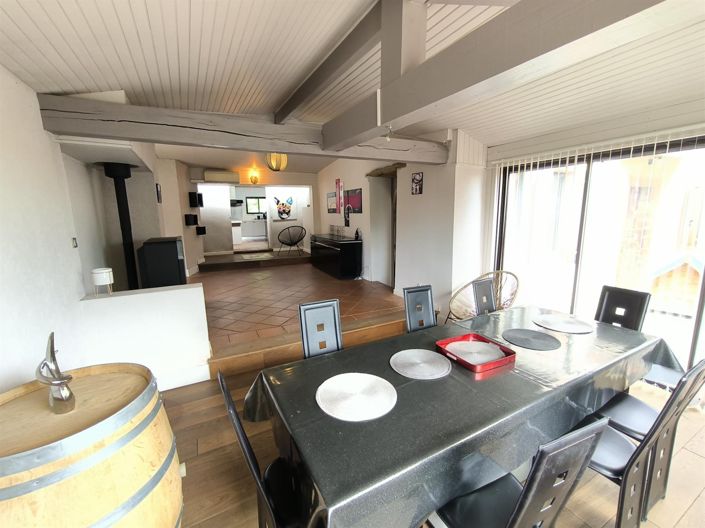 Image No.6-4 Bed House for sale