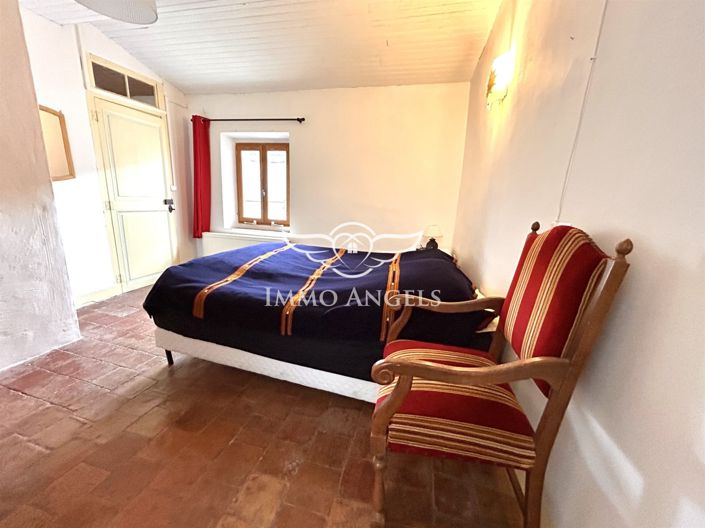 Image No.11-3 Bed House for sale