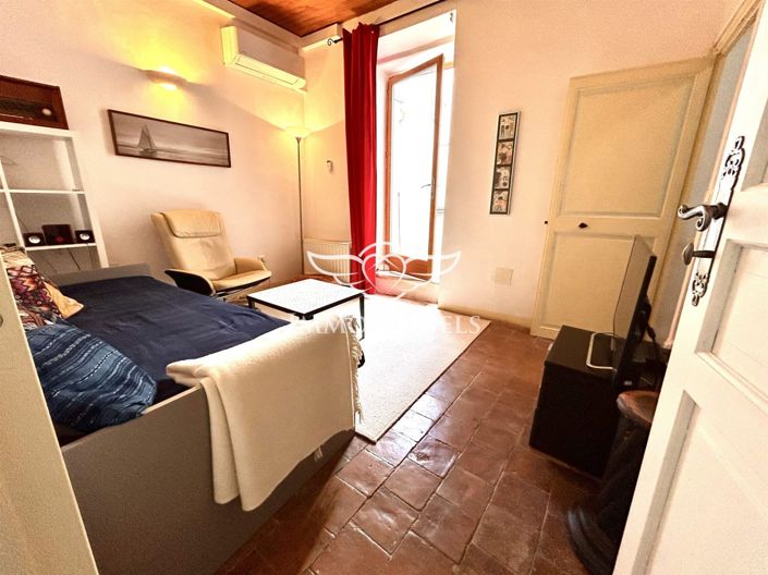 Image No.12-3 Bed House for sale