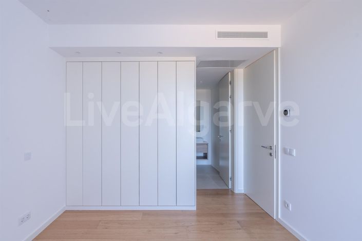 Image No.16-2 Bed Apartment for sale