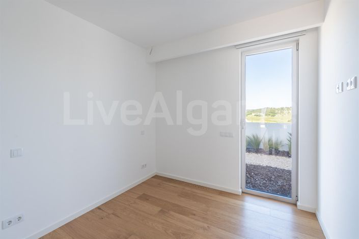 Image No.19-2 Bed Apartment for sale