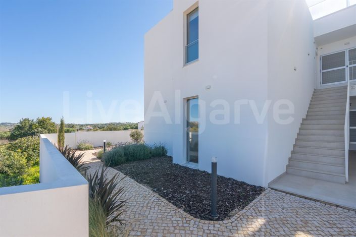 Image No.20-2 Bed Apartment for sale