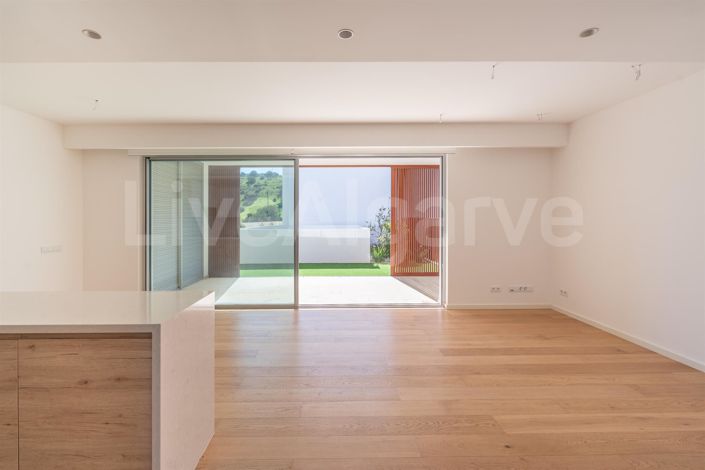 Image No.23-2 Bed Apartment for sale