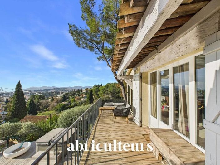 Image No.6-6 Bed House for sale