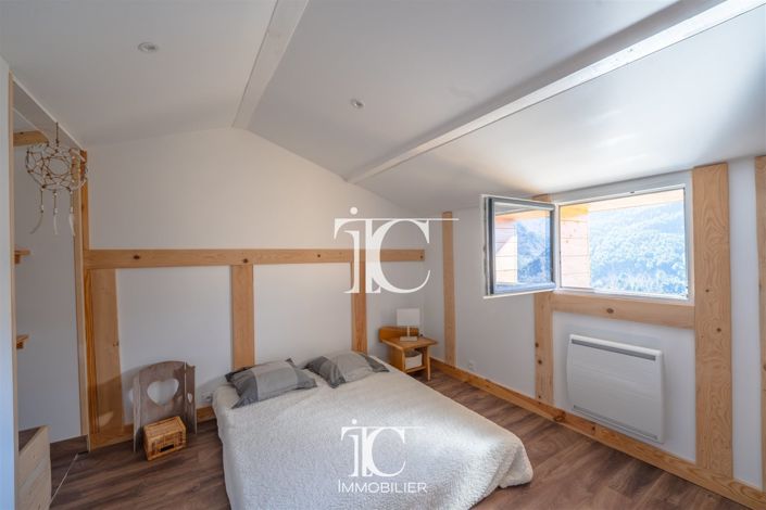 Image No.11-2 Bed House for sale