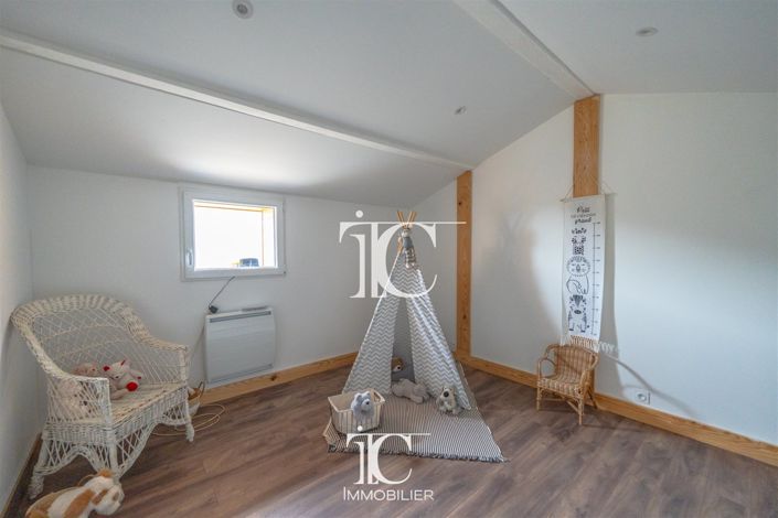 Image No.12-2 Bed House for sale