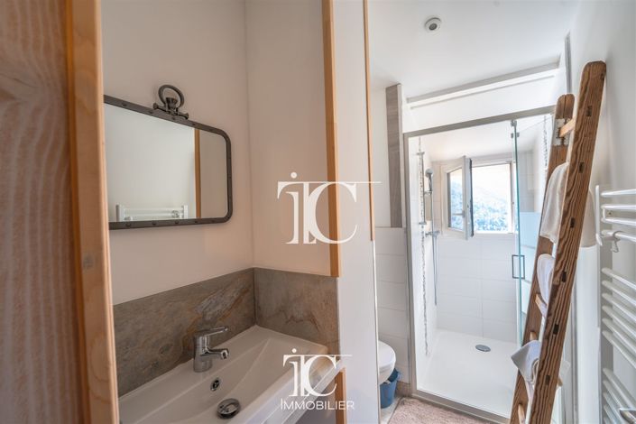 Image No.17-2 Bed House for sale