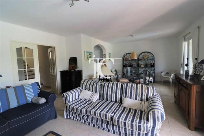 Image No.4-3 Bed House for sale