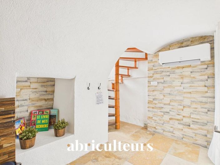 Image No.7-2 Bed House for sale