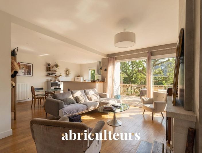 Image No.3-5 Bed House for sale