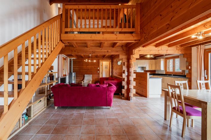 Image No.7-4 Bed House for sale