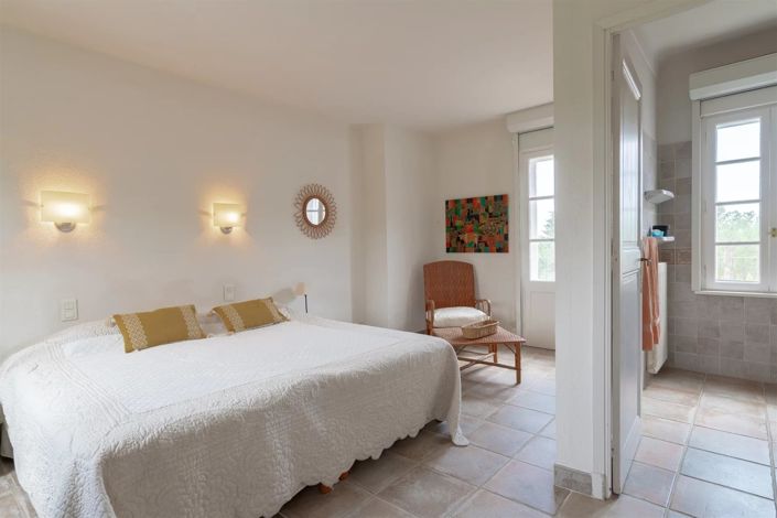 Image No.12-7 Bed House for sale