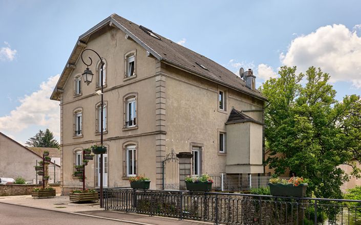 Image No.2-Maison de 7 chambres à vendre à Franche-Comté