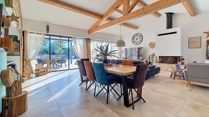 Image No.2-Propriété de 4 chambres à vendre à Fréjus