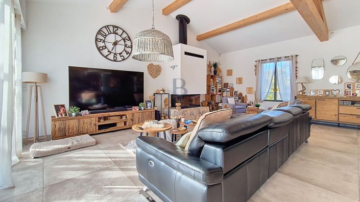 Image No.9-4 Bed Property for sale