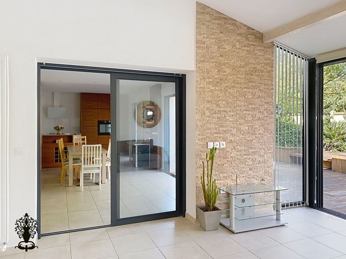 Image No.2-3 Bed House for sale