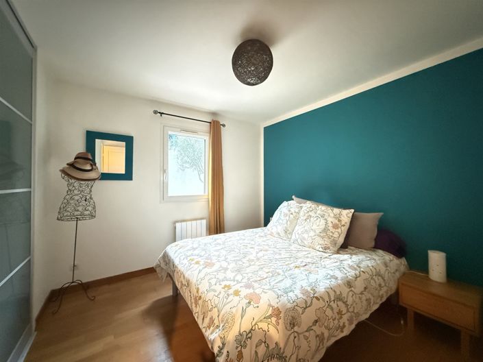 Image No.10-4 Bed House for sale