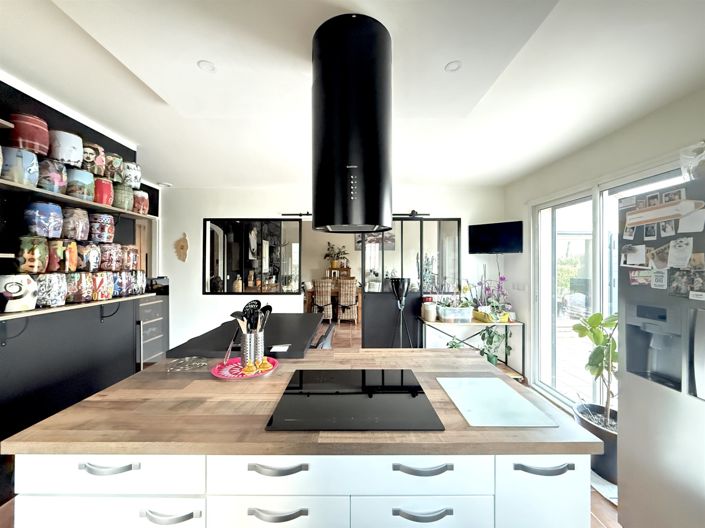 Image No.9-4 Bed House for sale