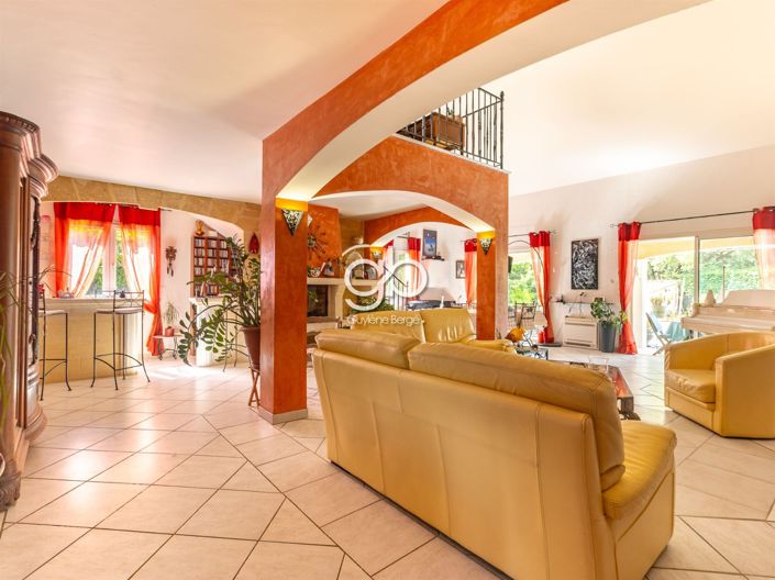 Image No.10-4 Bed House for sale