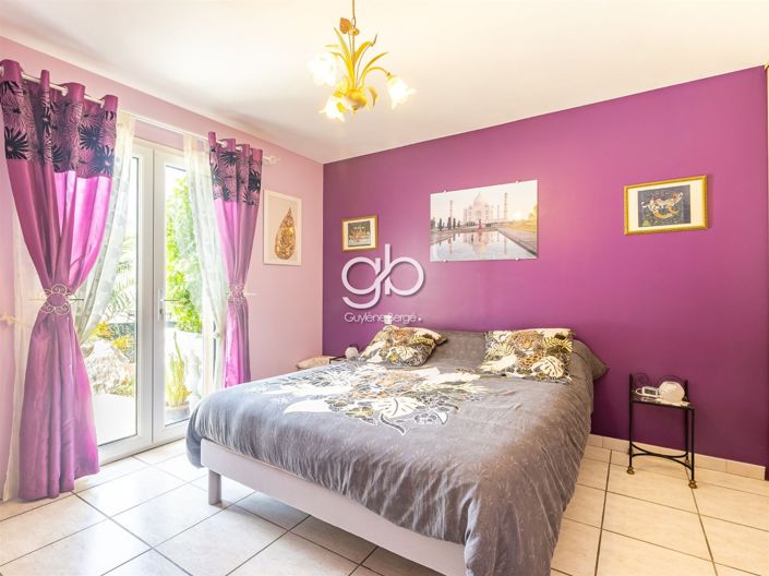 Image No.19-4 Bed House for sale