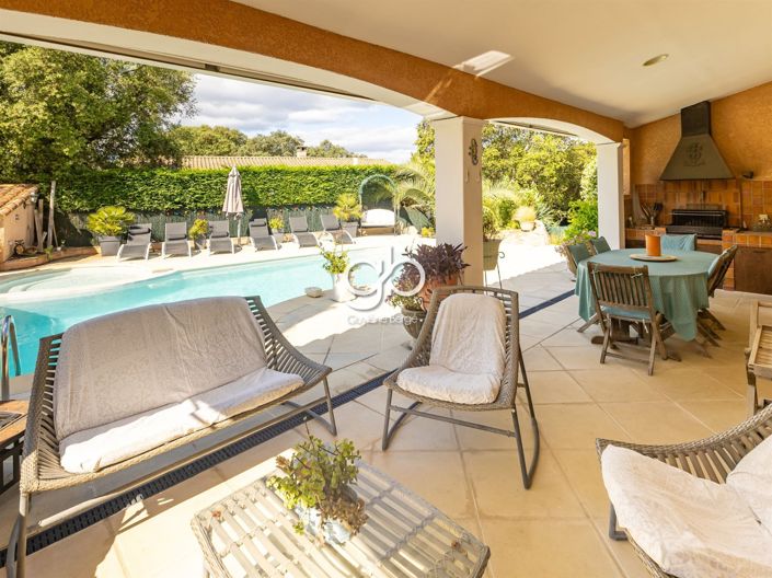 Image No.24-4 Bed House for sale