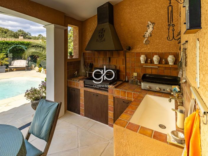 Image No.25-4 Bed House for sale