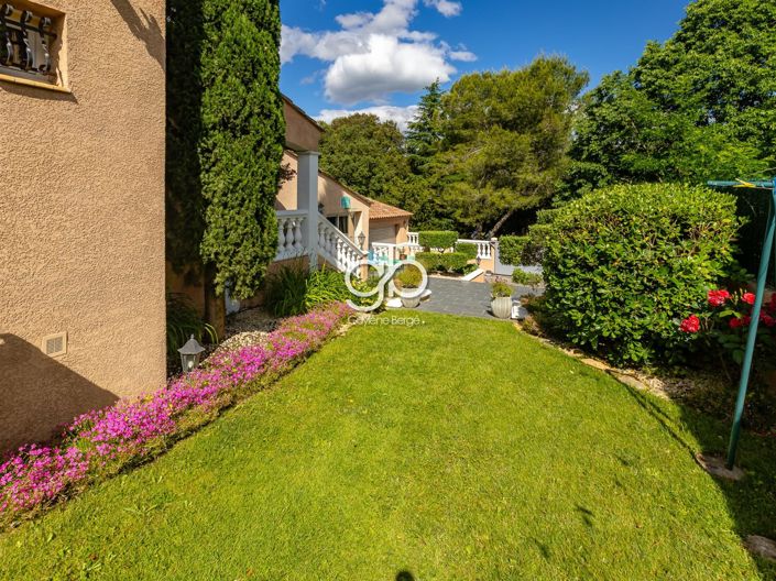 Image No.28-4 Bed House for sale