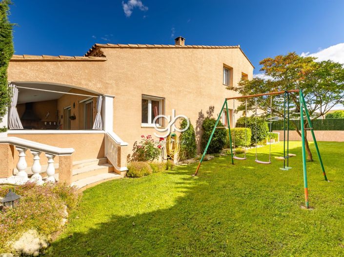 Image No.3-4 Bed House for sale