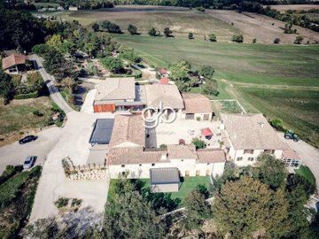 1 - Auch, Maison